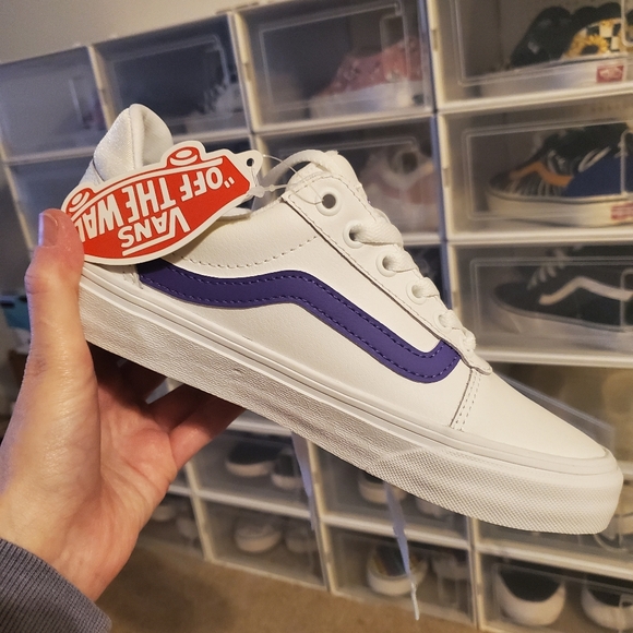 Vans Shoes - VANS NWB OLD SCHOOL LEATHER WHITE AND PURPLE. WOMEN'S SIZE 7